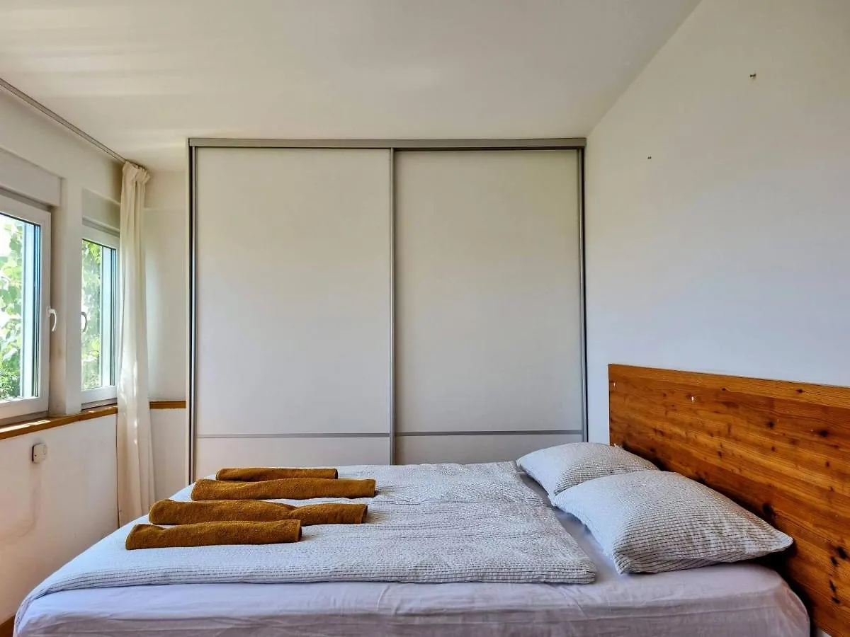 F13 Apartment Pula