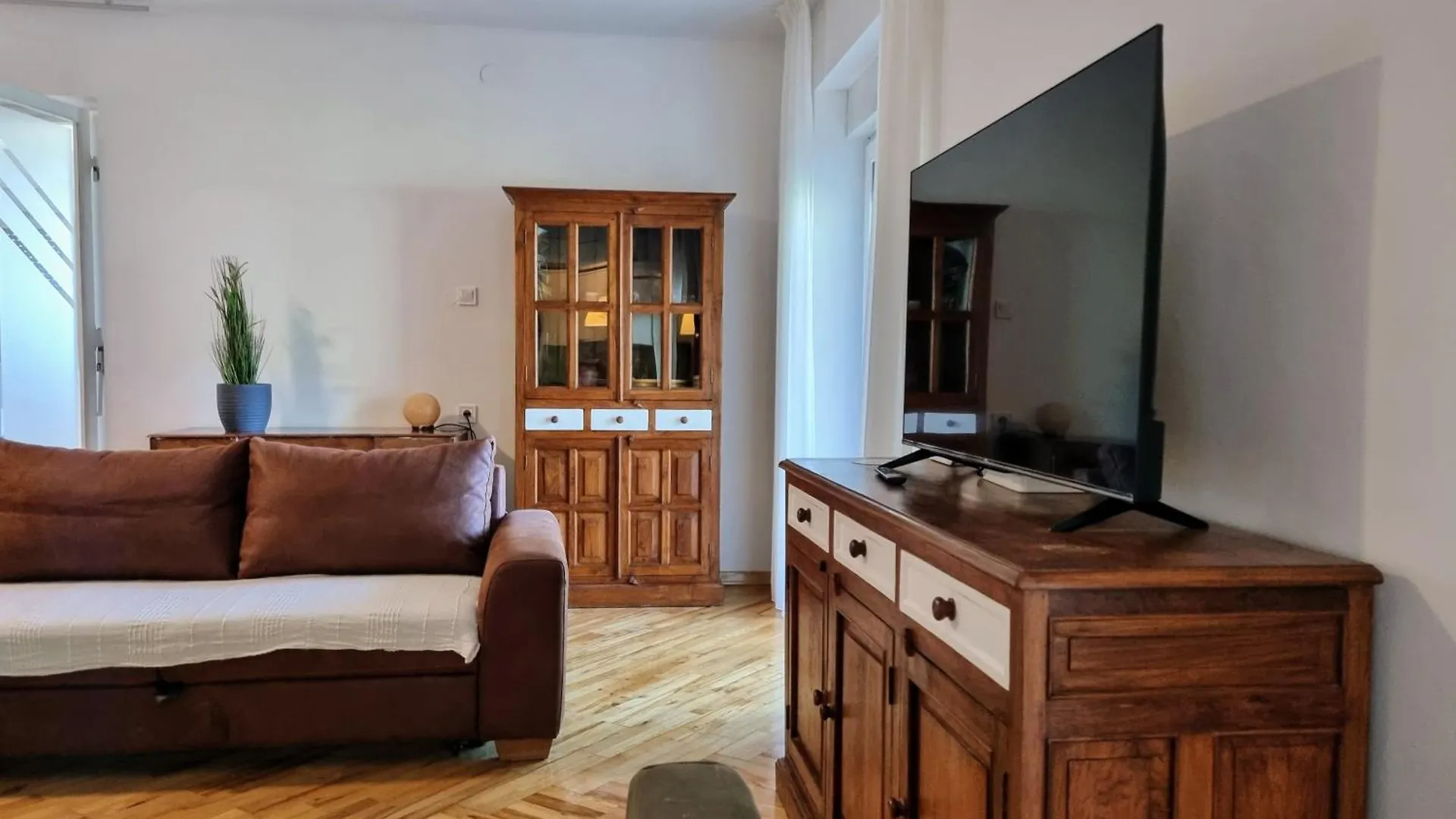 F13 Apartment Pula 0*,  Croatia