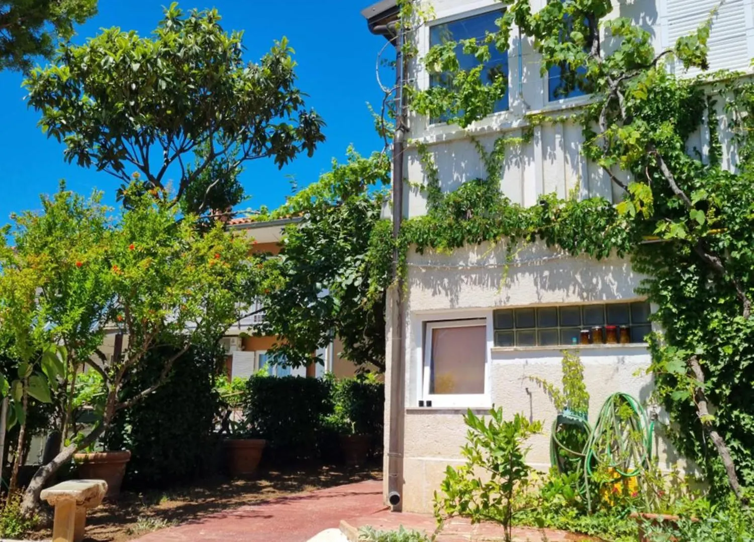 F13 Apartment Pula 0*,